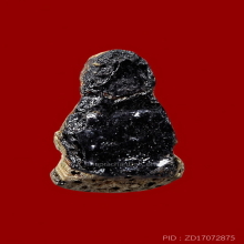 พระปิดตาพิมพ์จิ๋วหลวงปู่ยิ้มฯแกะจากเนื้อไม้บาตรหลวงปู่ยิ้มฯ