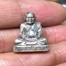 รูปหล่ออาจารย์นอง วัดทรายขาว