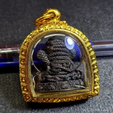 พระปิดตาพังพะกาฬ  รุ่นหลักเมือง ปี 25 49 เจริญโภคทรัพย์