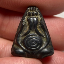 พระปิดตา เนื้อเมฆพัด หลวงพ่ออี๋ วัดสัตหีบ จ.ชลบุรี