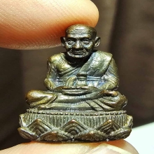 รูปหล่อเบ้าฉีด สร้างมณฑป ปี 40 เนื้อนวะโลหะ ผิวปรอททั้งองค์