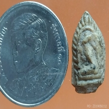 นางกวักเนื้อผงน้ำมัน องค์เล็กและเก่ามาก