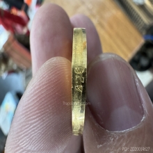 เหรียญเนื้อทองคำ