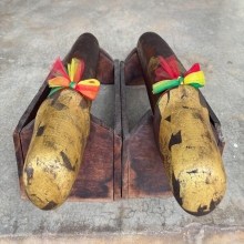 ปลัดขริกตัวครูคู่หลวงพ่อสละดาราในหนังสือเครื่องรางยอดนิยม