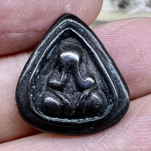 พระปิดตาเมฆพัด หลังยันต์ สวยสมบูรณ์ เก่าแห้งๆ หายากพบเจอน้อย