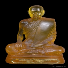 พระบูชารูปเหมือนหลวงพ่อฤาษีลิงดำ แก้วใส