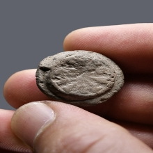 หลวงพ่อเนียม วัดน้อย พิมพ์งบน้ำอ้อยเนื้อดินสองหน้า