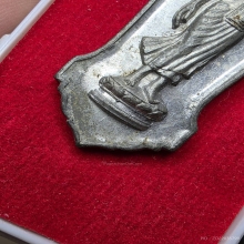 เหรียญพระพุทธ 25 ศตวรรษ พิมพ์ มีเข็ม(นิยม)