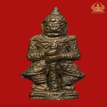 ท้าวเวสสุวรรณ เจ้าคุณศรี(สนธิ์) วัดสุทัศน์ พิมพ์ฐานผ้าทิพย์