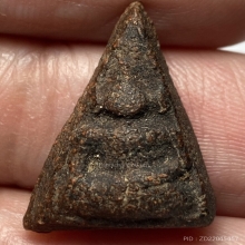 พระนางพญาหลวงพ่อพริ้ง วัดบางปะกอก กทม. เนื้อว่านชานหมาก