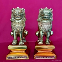 พระบูชาสิงห์เมตตามหามงคล รุ่นแรก สีทองน้ำผึ้ง วัดใหญ่ พล.