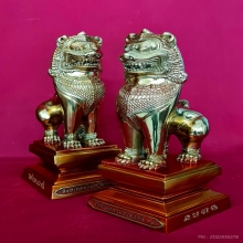 พระบูชาสิงห์เมตตามหามงคล รุ่นแรก สีทองน้ำผึ้ง วัดใหญ่ พล.