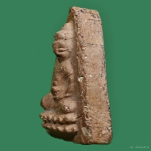 พระพุทโธน้อยเนื้อดิน คุณแม่บุญเรือน โตงบุญเติม ปี2494