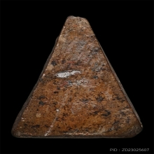 พระนางกำแพง พิมพ์ตื้น เนื้อดิน กรุวัดพิกุล จ.กำแพงเพชร