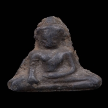 พระร่วงนั่งพิมพ์เข่ากว้าง กรุวัดมหาธาตุ จ.สุโขทัย