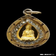 เจ้าแม่กวนอิมกะไหล่ทอง