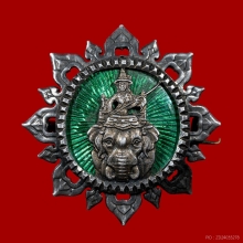 เข็มกลัดเนื้อเงินลงยา สมเด็จพระนเรศวรทรงช้างยุทธหัตถี ปี2507