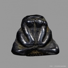 พระปิดตาหลวงปู่ใจวัดเสด็จ ปี2472 เนื้อเมฆพัด