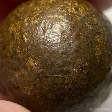 ลูกอมเนื้อผงน้ำมัน ทาบรอนซ์ทอง หลวงพ่อปลอด วัดหัวป่า จ.สงขลา