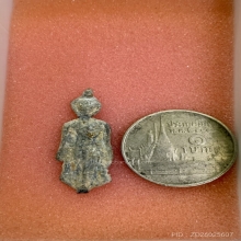 พระกำแพงเปิดโลก เนื้อสนิมแดง (หายากมาก) พิมพ์เล็ก+ใบเซอร์