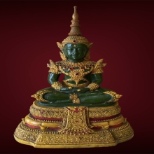 พระบูชาพระแก้วมรกต ขนาด5นิ้ว