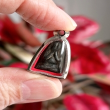 พระปิดตาหลวงปู่เอี่ยม วัดหนัง