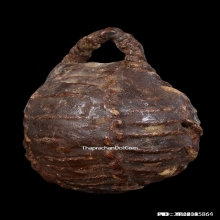 ลูกอมหลวงพ่อปลอด วัดในปากทะเล จ.เพชรบุรี