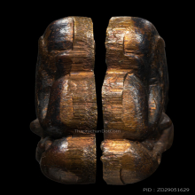 พระปิดตาหลังรูปเหมือน ลป.ทิม วัดละหารไร่ 