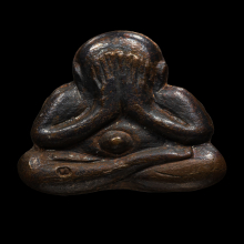 พระปิดตาหลังรูปเหมือน ลป.ทิม วัดละหารไร่ 