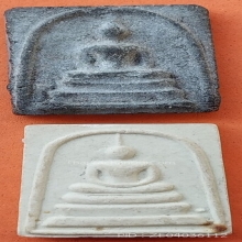 พระสมเด็จ ชุดที่ 2 ( ดำ + ขาว )