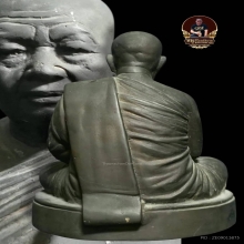 พระบูชาอ.ฝั้น อาจ่โร รุ่น5 ปี19