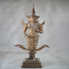 พระสยามเทวาธิราช สูง21นิ้ว ไม่ทราบวัด ราคาเบาๆ