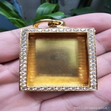 ตลับทองพระสมเด็จฝังเพชรแท้ 6ตัง49เม็ด หนัก 30.30g