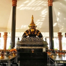 เข็มกลัดพระราหู ผูกพัทธสีมาวัดศรีษะทอง ปี05 จารลายมือกลมนิยม