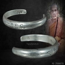 กำไลข้อมือ เนื้อเงิน รุ่นเสาร์๕ มหาเศรษฐี ปี 2543