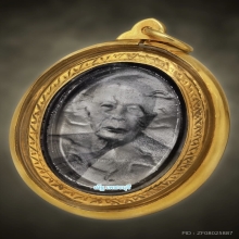 ล็อกเก็ต หลวงพ่อเเดงวัดเขาบันไดอิฐ ปี 2504 