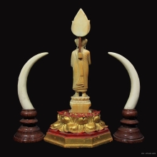 พระบูชางาแกะเก่ายุครัชกาล ปางรำพึงคนเกิดวันศุกร์ แชมป์ที่2 