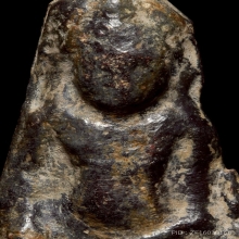 พระร่วงนั่ง กรุดงเชือก จ.สุพรรณบุรี
