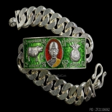 เลสใส่ข้อมือหลวงพ่อคูณรุ่นแรกของหลวงพ่อคูณ ปี 2557