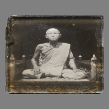 รูปถ่ายอัดกระจก พระอธิการพลาย ถาวโร วัดมะขาม จ.ปทุมธานี 