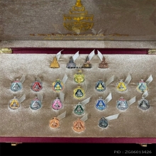 พระทองคำ ชุดหลวงพ่อโสธร รุ่น สร้างโรงพยาบาล (รุ่นแรก)