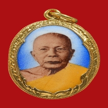 ล็อกเก็ตหิน รุ่นแรก หลวงพ่อแดง วัดเขาบันไดอิฐ 2503