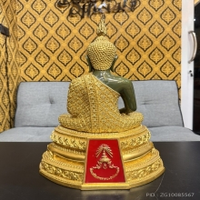 พระแก้วมรกต (ทรงเครื่องฤดูฝน)