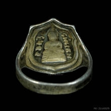 แหวนหน้าโล่ห์หลังแบบ เนื้อเงินลงยา หลวงพ่อโสธร ปี2509