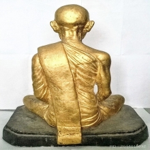 รูปเหมือนปูนปั้นปิดทอง 9 