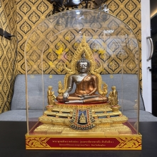 พระพุทธชินราช รุ่นมหาจักรพรรดิ์ วัดพระศรีรัตนมหาธาตุ ปี 2545