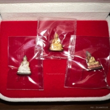 พระชัยไพรีพินาศเนื้อทองคำ
