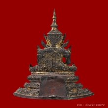 พระบูชาทรงเครื่องยุครัตนโกสินทร์ ปางอุ้มบาตร