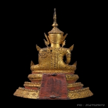 พระบูชาทรงเครื่องยุครัตนโกสินทร์ ปางอุ้มบาตร 