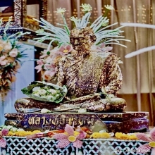 หลวงพ่อพรหม รูปหล่อโบราณ เนื้อเงิน รุ่นเสาร์ 5โค้ดเลข 5 ปี12